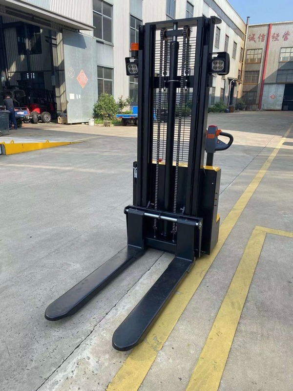 CE Certified Electric Pallet Stacker with Adjustable Cab and DC Motor for Efficient Warehouse Operations