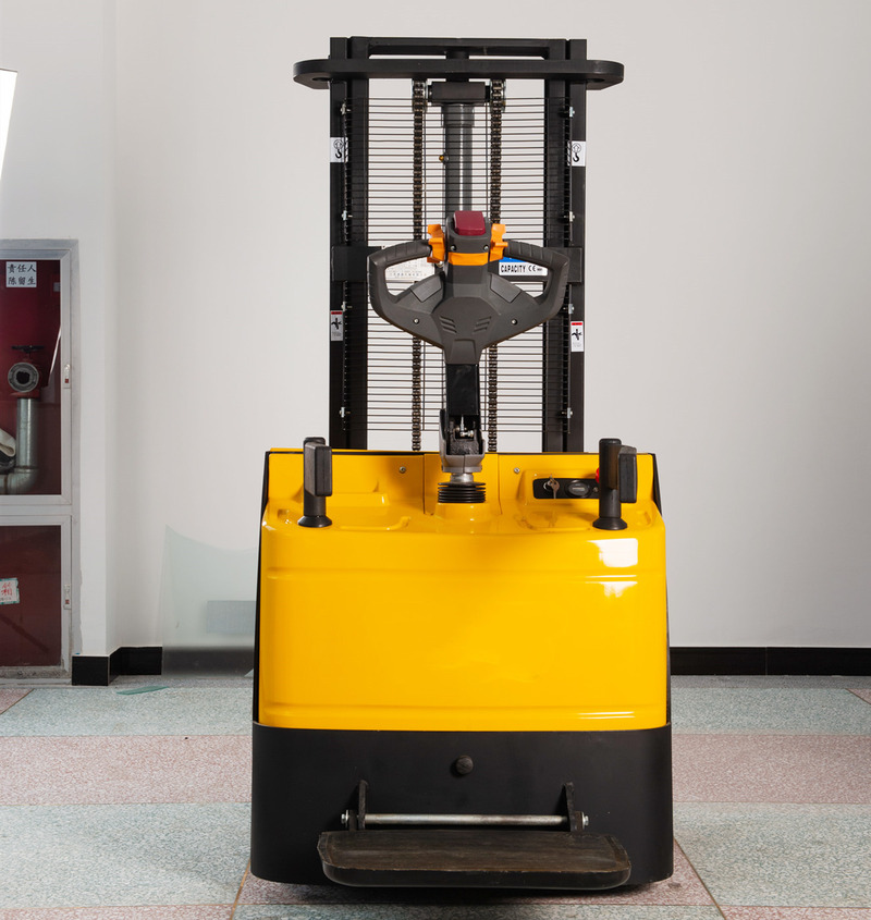 3000 Kg Rated Load Electric Pallet Stacker with 24V 210Ah Battery and Single Mast Design